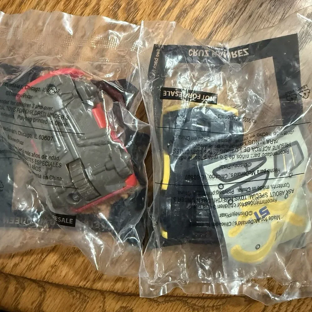 McDonald's Happy Meal Toy LIGHTNING MCQUEEN #1 Disney Pixar CAR 2006 SEALED
